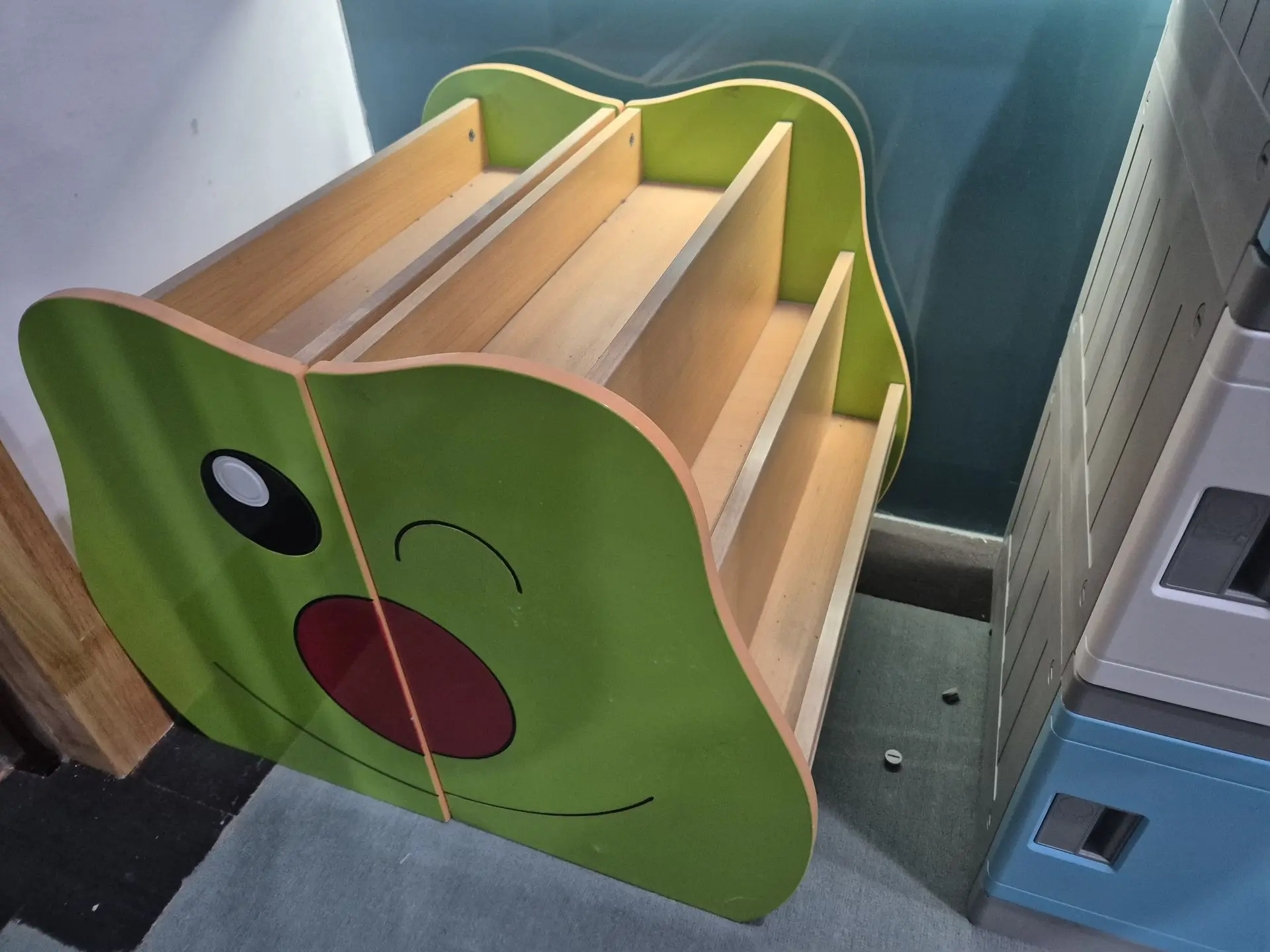 unique and custom design Bookshelve